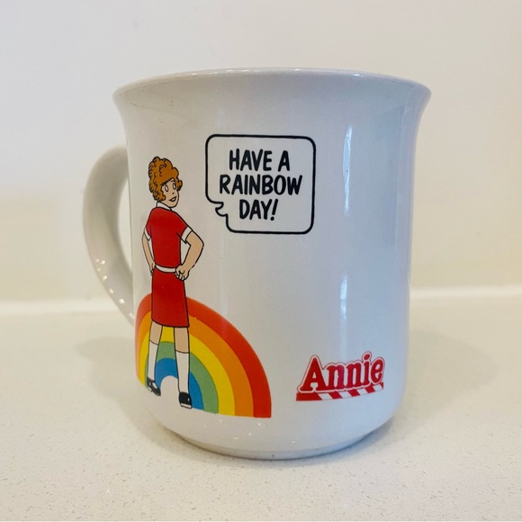 Vintage 1982 LIttle Orphan Annie Mug  "Have a Rainbow Day" - Picture 2 of 7